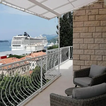 Tayra Dubrovnik